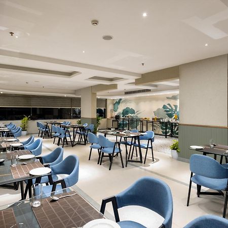 Presidency Airport Hotel Kochi Екстер'єр фото