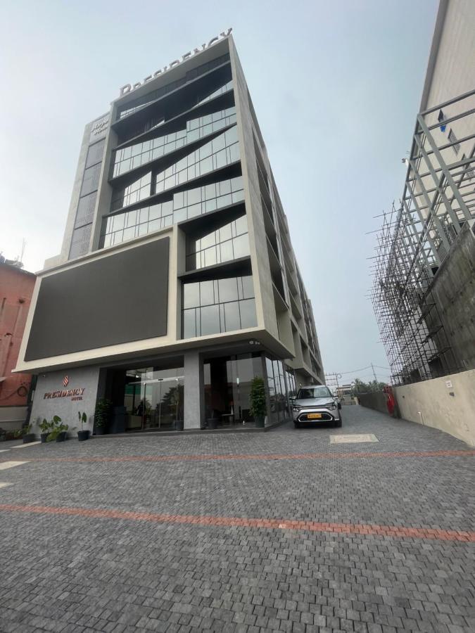 Presidency Airport Hotel Kochi Екстер'єр фото