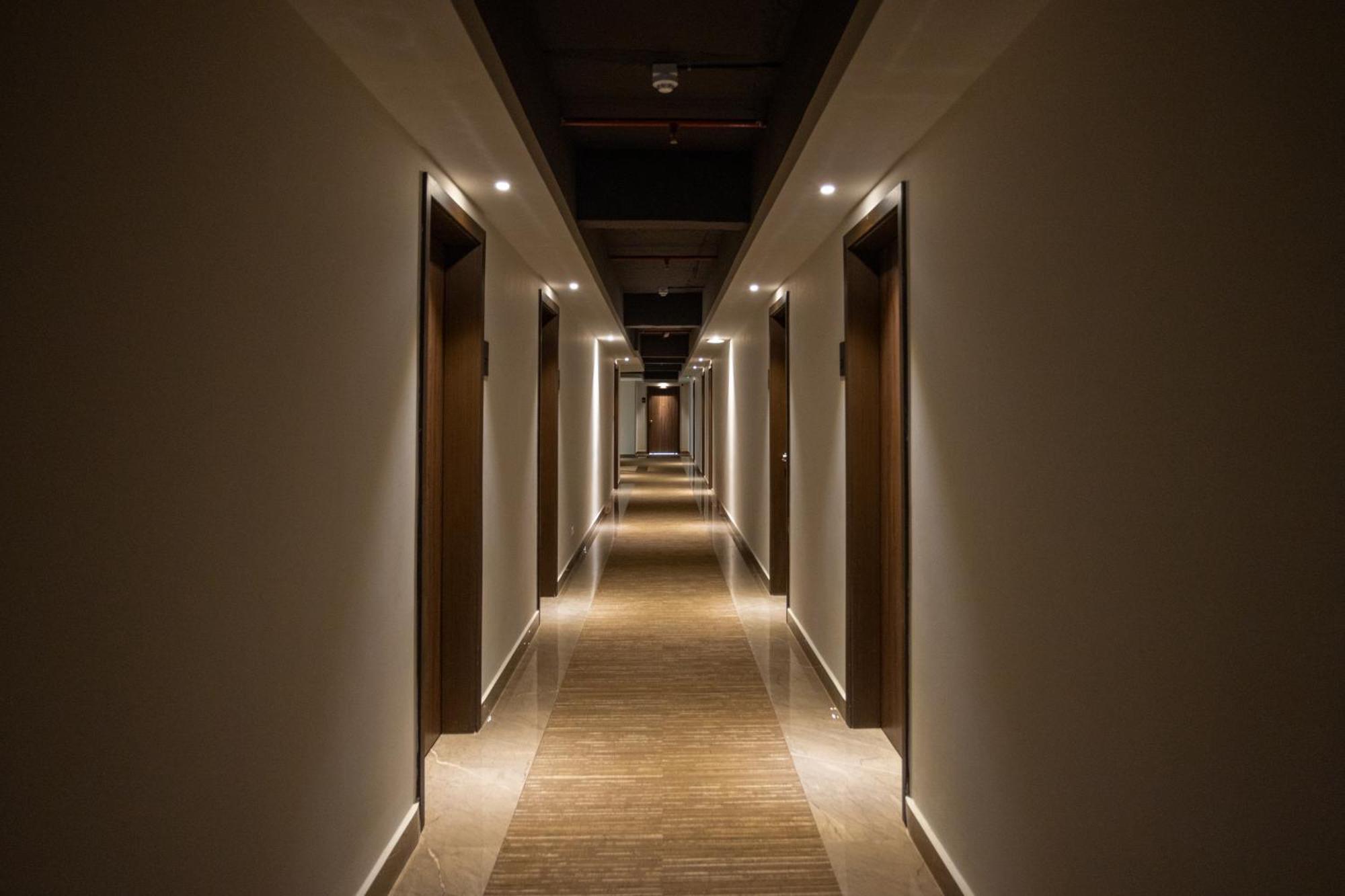 Presidency Airport Hotel Kochi Екстер'єр фото
