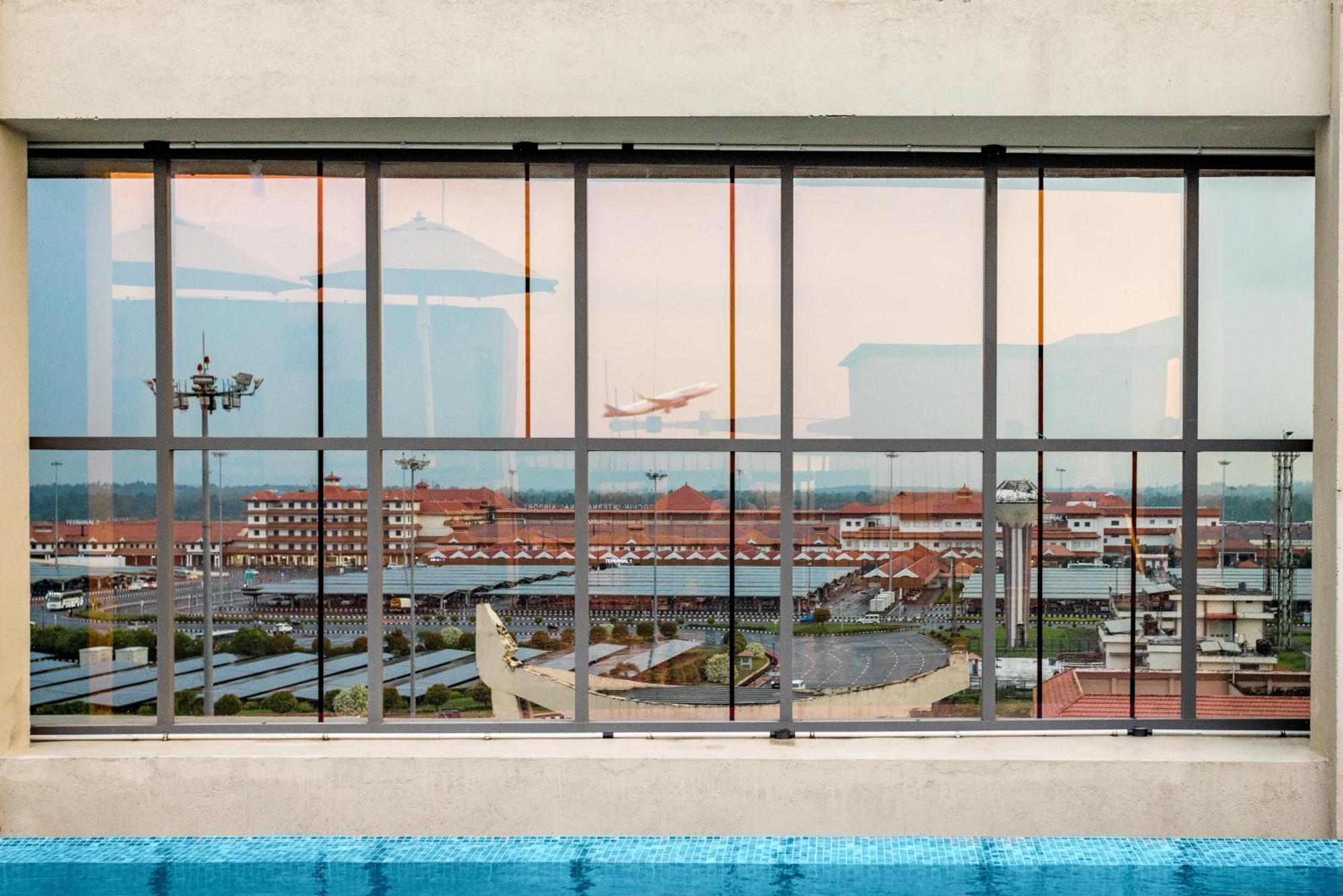 Presidency Airport Hotel Kochi Екстер'єр фото