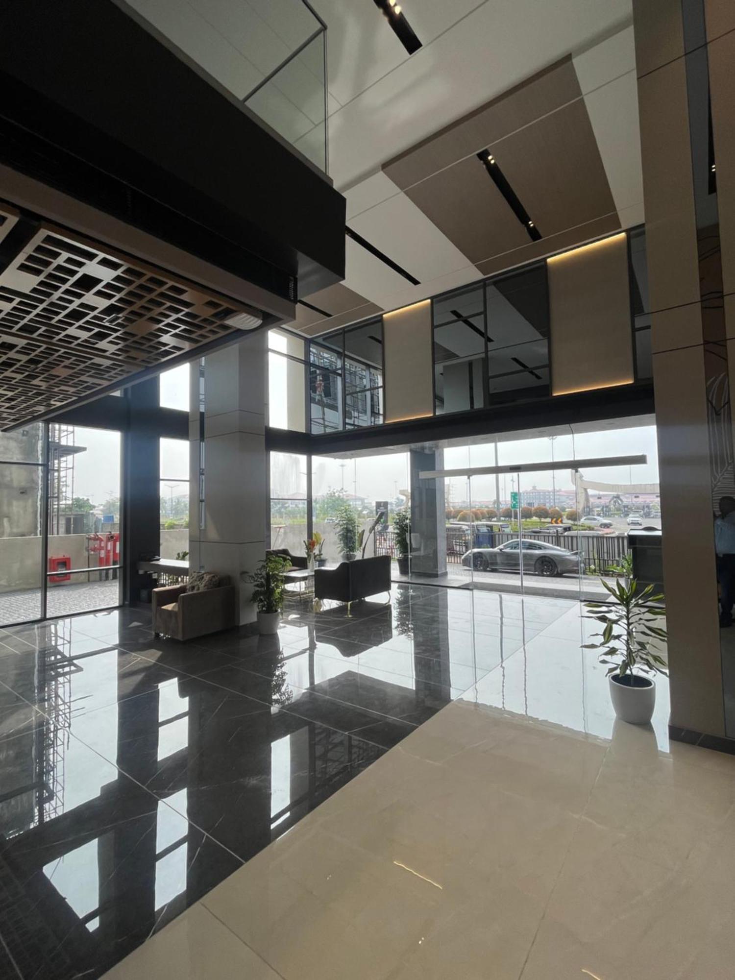 Presidency Airport Hotel Kochi Екстер'єр фото